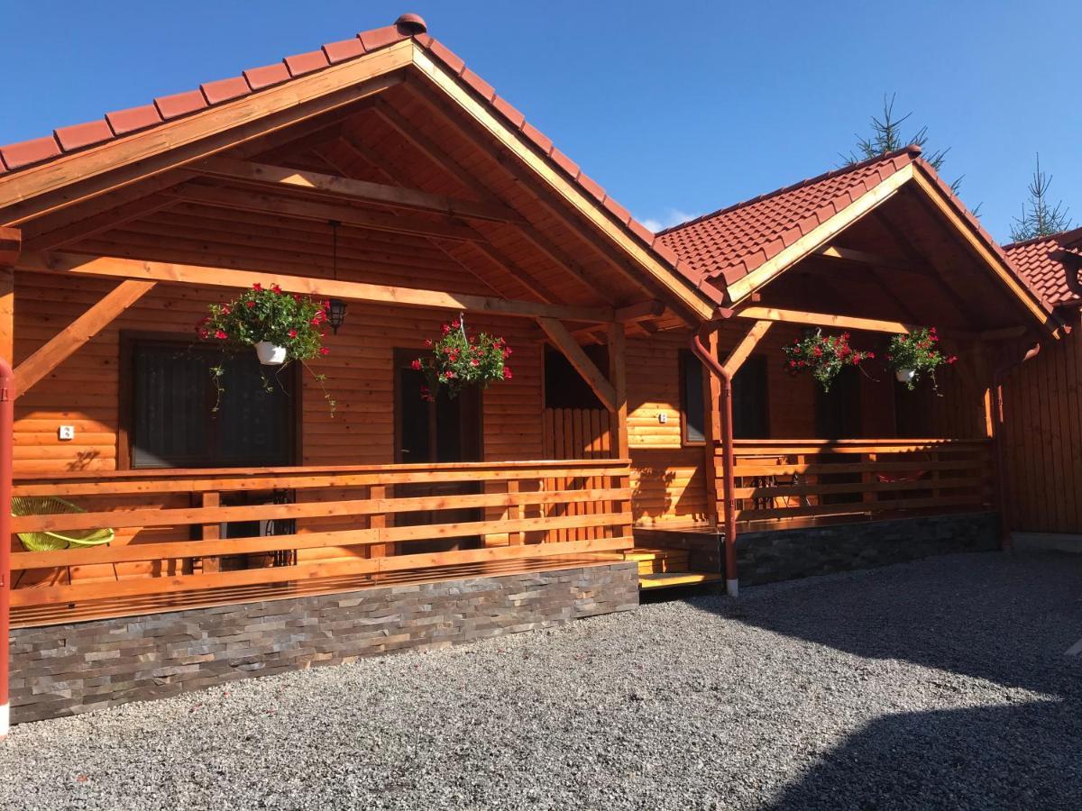 Riverside Woodhouses Прайд Екстериор снимка